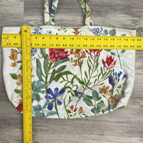 Estee Lauder Multicolor Floral Print Canvas Open Tote Bag Approximate 19" X 13" - Picture 6 of 10